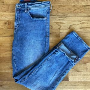 Pilcro slim boyfriend denim